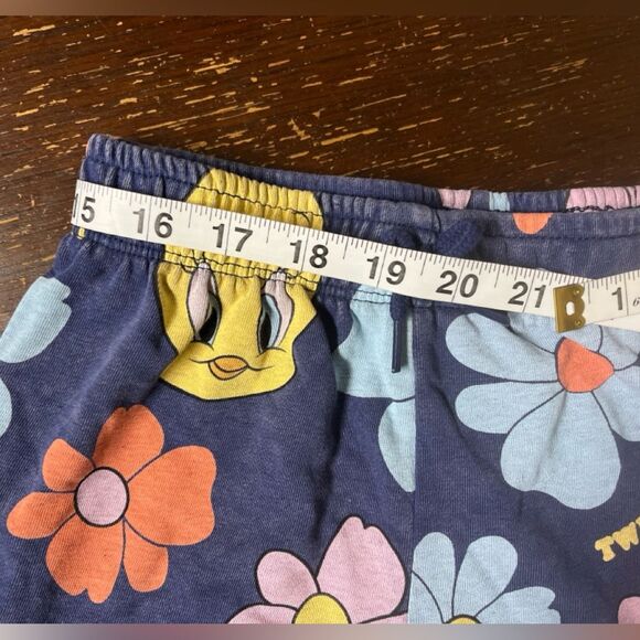 NWT Looney Tunes Tweety Shorts Set 5 / 5T - Picture 7 of 8